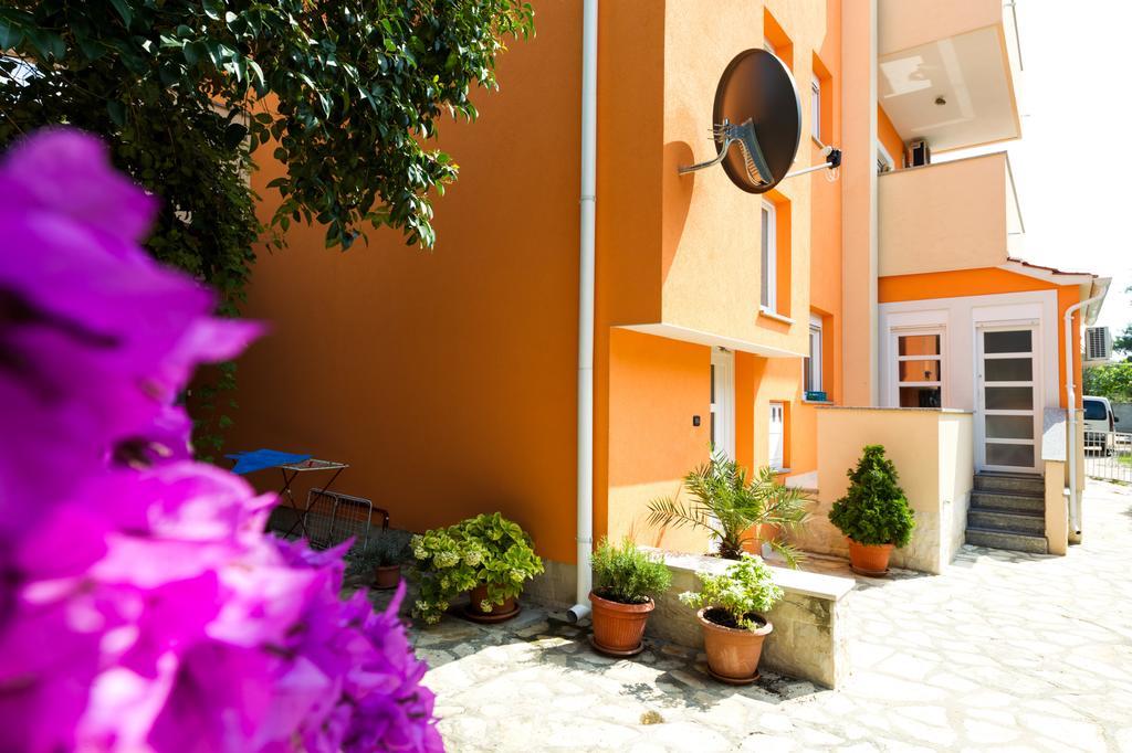 Apartments Villa Orange 扎达尔 外观 照片