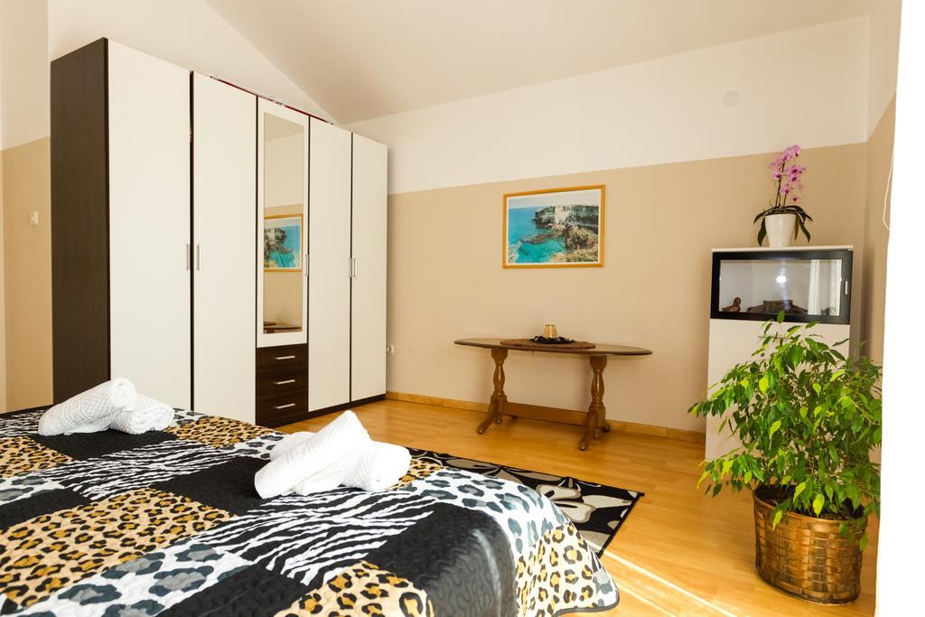 Apartments Villa Orange 扎达尔 外观 照片